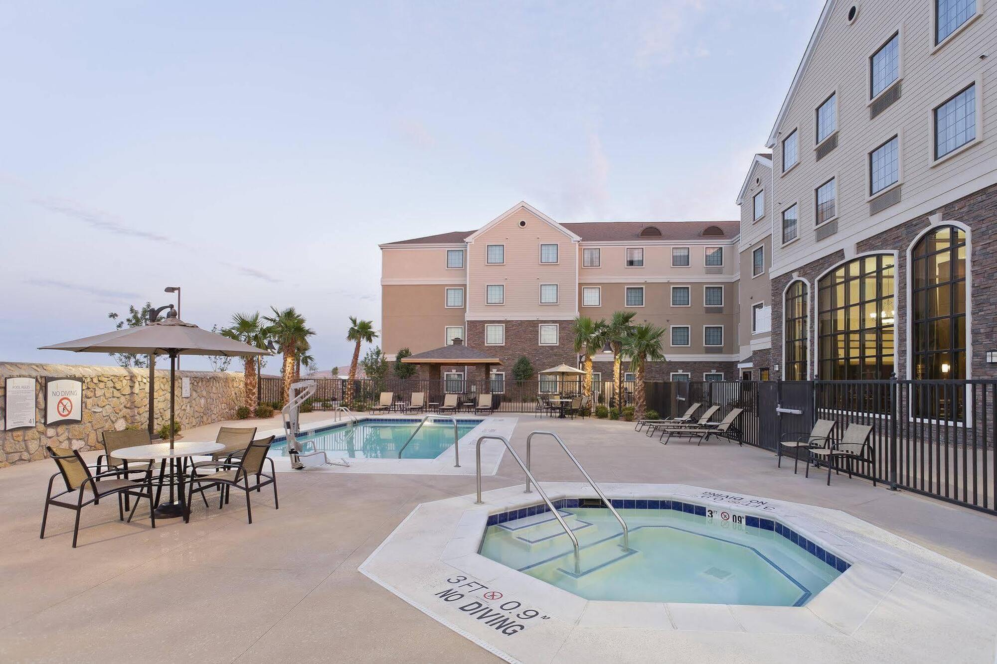 Staybridge Suites El Paso Airport By Ihg Zewnętrze zdjęcie