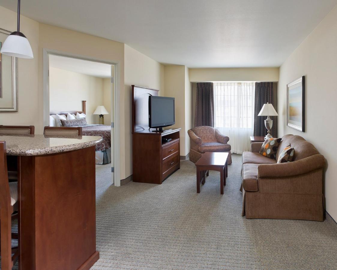 Staybridge Suites El Paso Airport By Ihg Zewnętrze zdjęcie